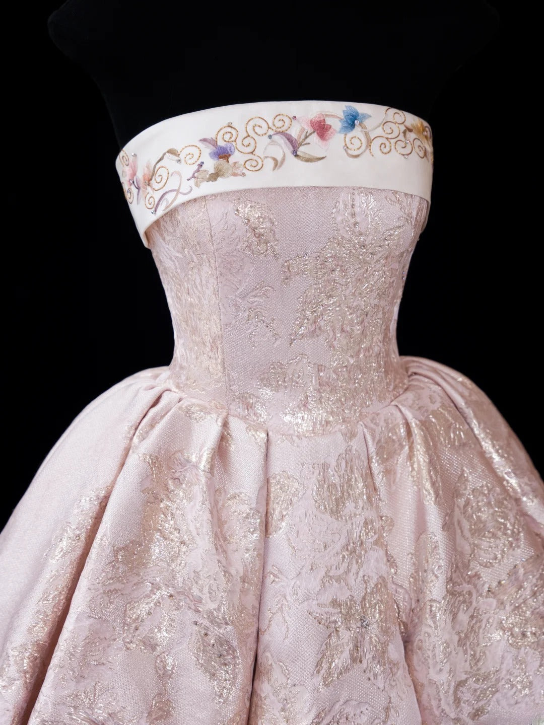 Elegantes trägerloses Ballkleid in zartem Rosa, ideal zum 16. Geburtstag, als Spitzenkleid oder Cocktailkleid, AS582