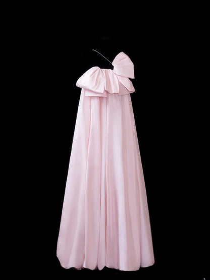 Elegantes, langes, formelles Abendkleid aus rosa Satin mit A-Linien-Ausschnitt und One-Shoulder-Ausschnitt, ideal für Dinnerpartys und festliche Anlässe (AS599)