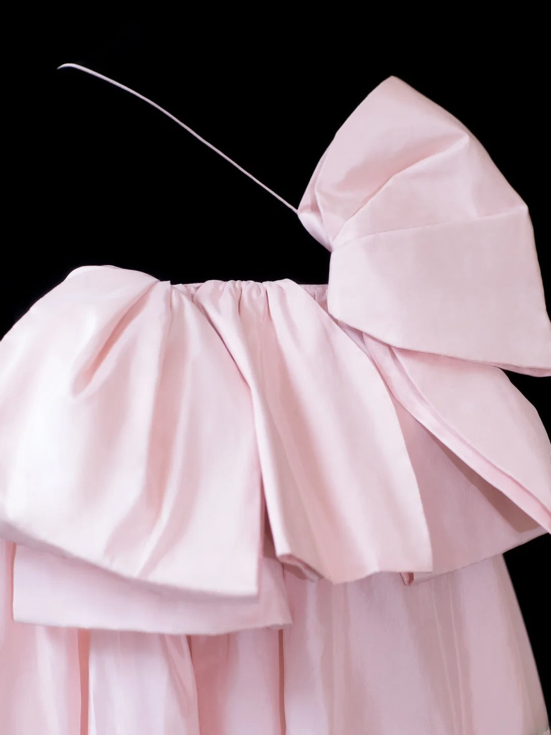 Elegantes, langes, formelles Abendkleid aus rosa Satin mit A-Linien-Ausschnitt und One-Shoulder-Ausschnitt, ideal für Dinnerpartys und festliche Anlässe (AS599)