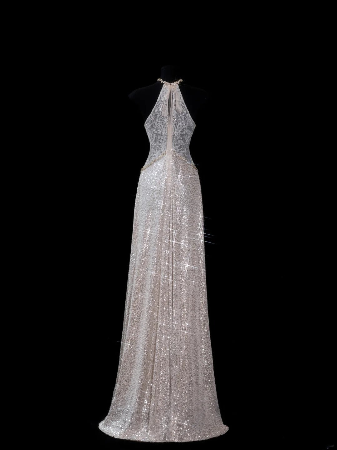 Elegantes, langes, champagnerfarbenes Pailletten-Abendkleid in A-Linie mit Neckholder – perfekt für festliche Anlässe und Dinnerpartys (AS615)