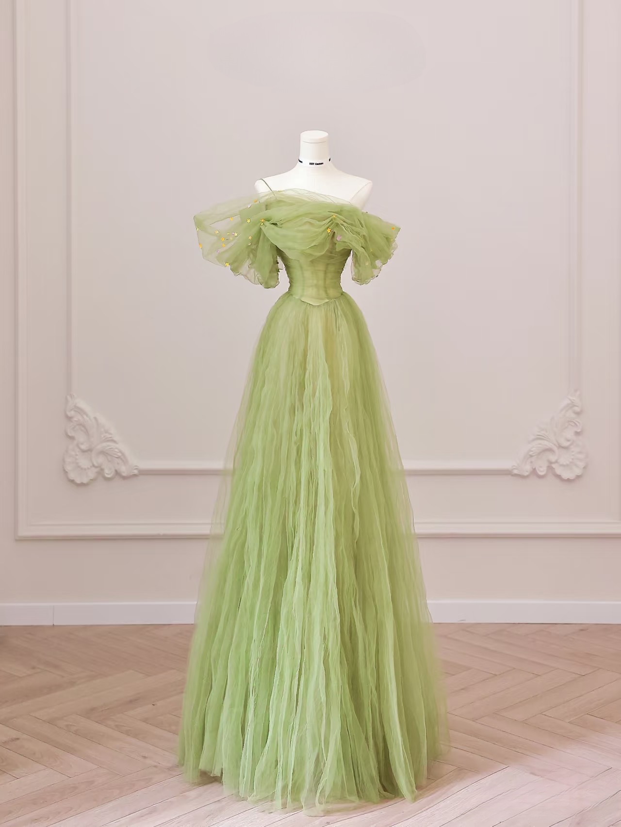 Robe de bal élégante en tulle vert, coupe trapèze, épaules dénudées, longue au sol, inspiration robes de bal, robe de remise de diplôme, AU002