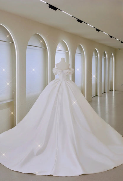 Classic Ball Gown Off The Shoulder White Fitted Long Satin Wedding Dress Bride Gowns Wedding Dresses AU006