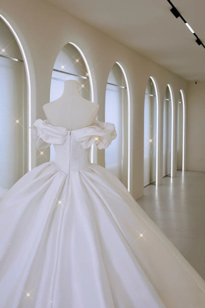 Classic Ball Gown Off The Shoulder White Fitted Long Satin Wedding Dress Bride Gowns Wedding Dresses AU006