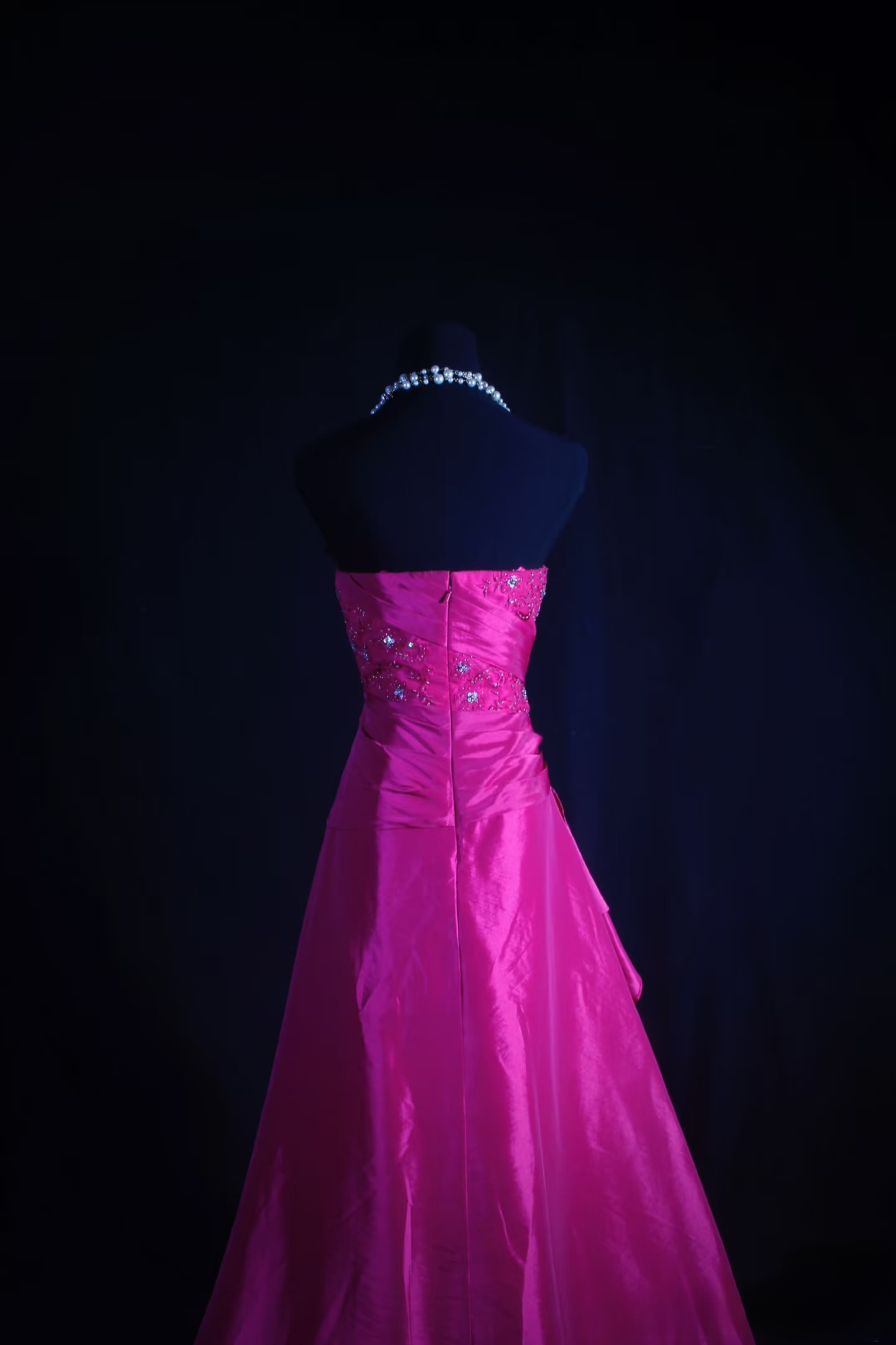 Robe de bal rétro bustier en satin fuchsia ornée de dentelle appliquée, robe de soirée longue vintage AU015