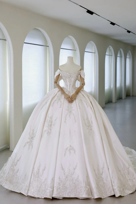 Whimsical Ball Gown Strapless Satin Fitted Long Lace Wedding Dress Bride Gowns Wedding Dresses AU015