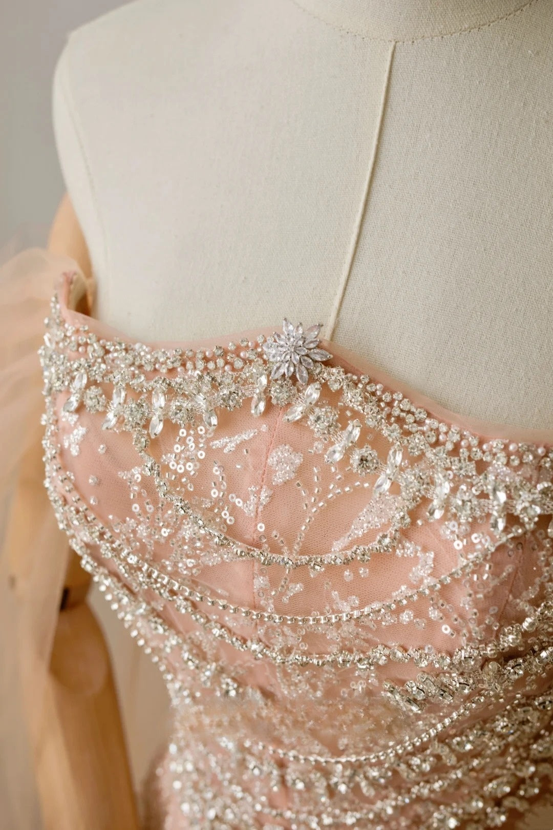 Modest A line Off The Shoulder Champagne Sequin Beaded Prom Dresses Long Party Dress Evening Outfits Graduation Dress AU019