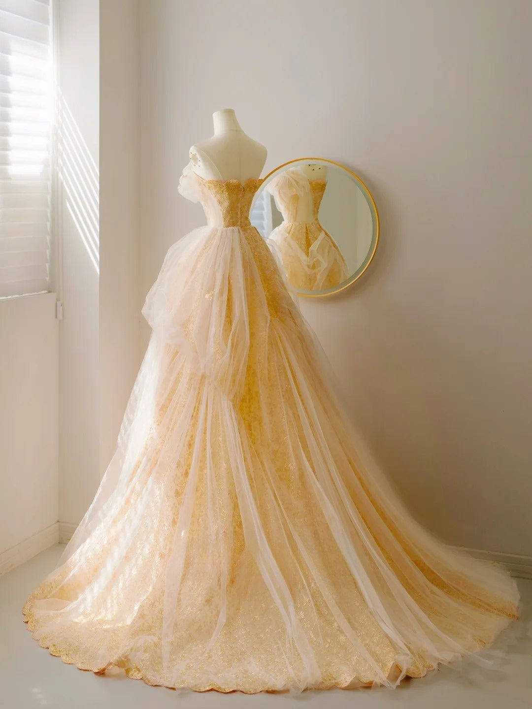 Robe de bal élégante sans bretelles jaune, longueur au sol, en tulle, tenue de soirée, tenue d'anniversaire, robe de bal AU020