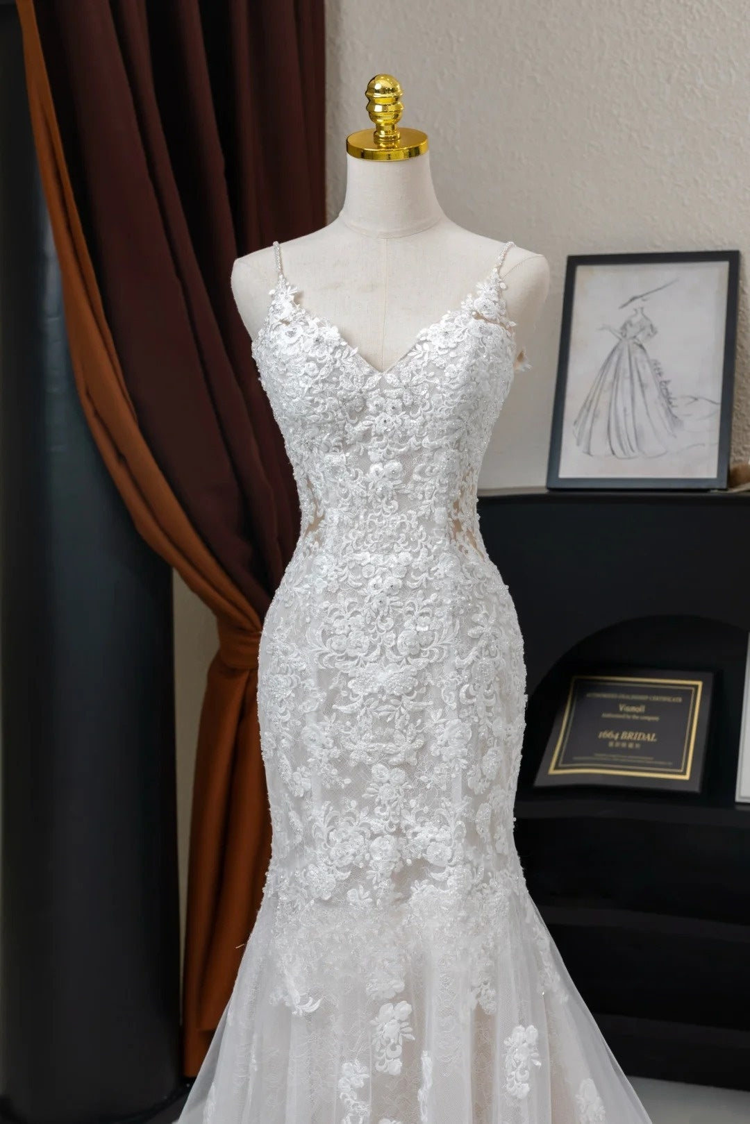 Robe de mariée longue blanche à fines bretelles en tulle et dentelle, style sirène, pour femme (AU027)