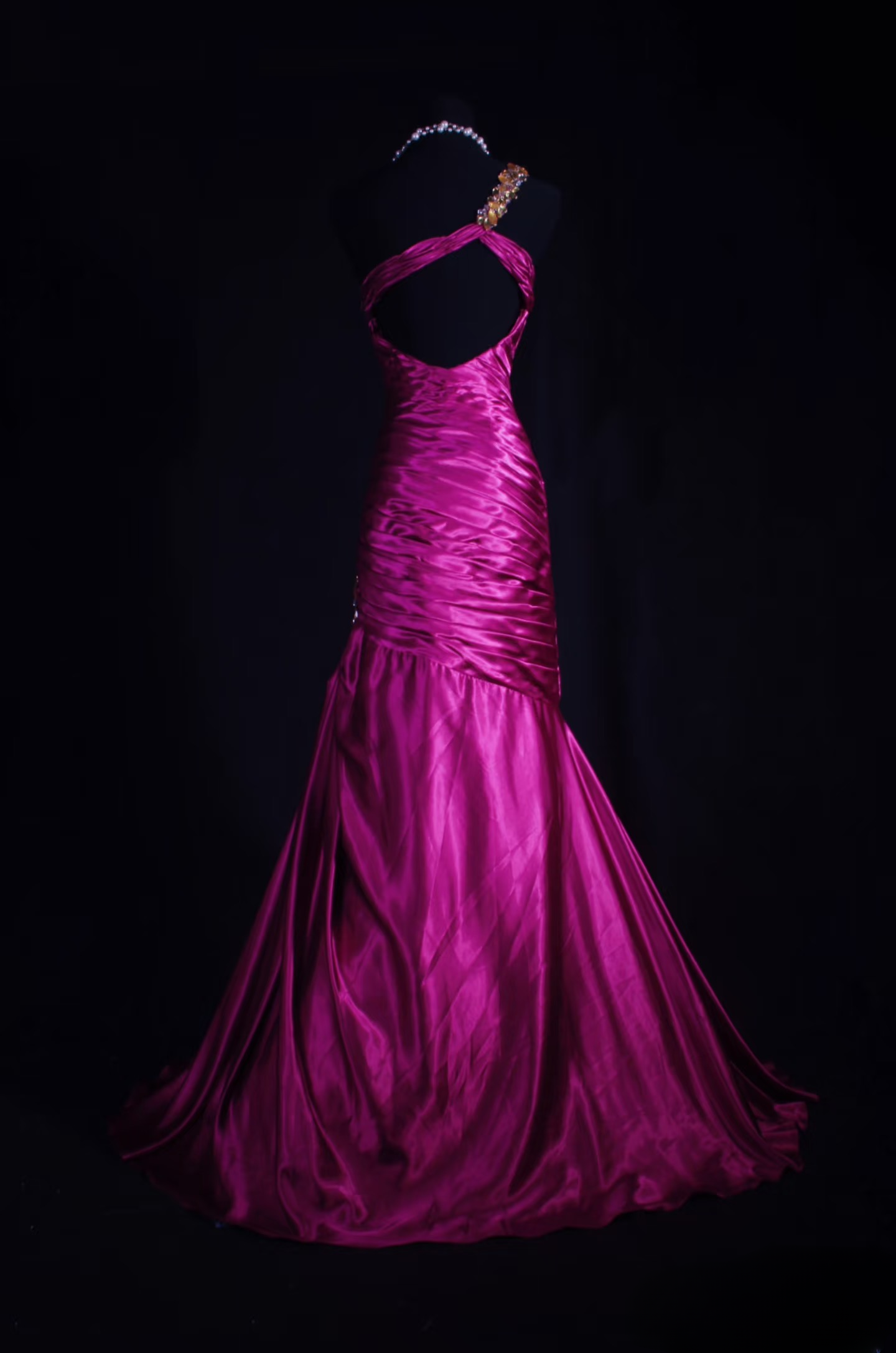 Robe de bal rétro sirène asymétrique fuchsia en satin perlé style vintage, robe de soirée longue AU028