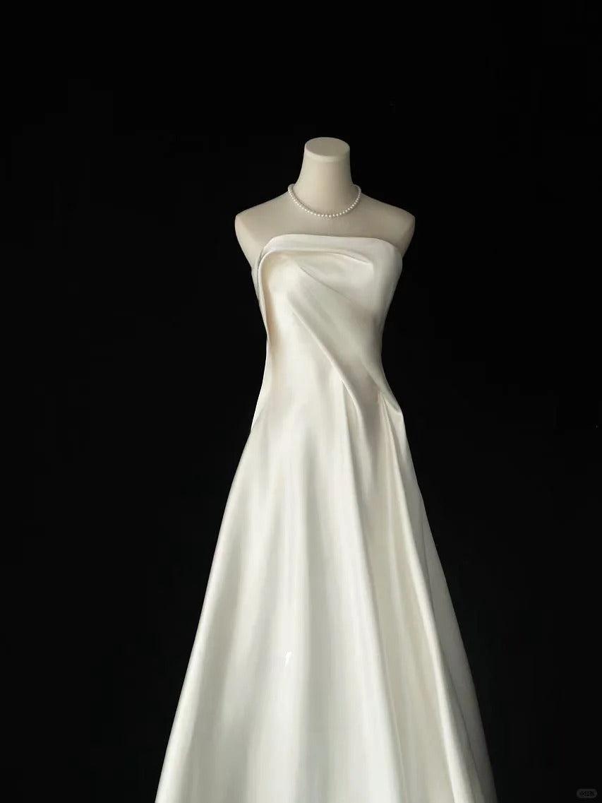 Modern Minimalist A Line Strapless Sleeveless Satin Brides Gown Bridal Dress Wedding Dresses Style RB6579