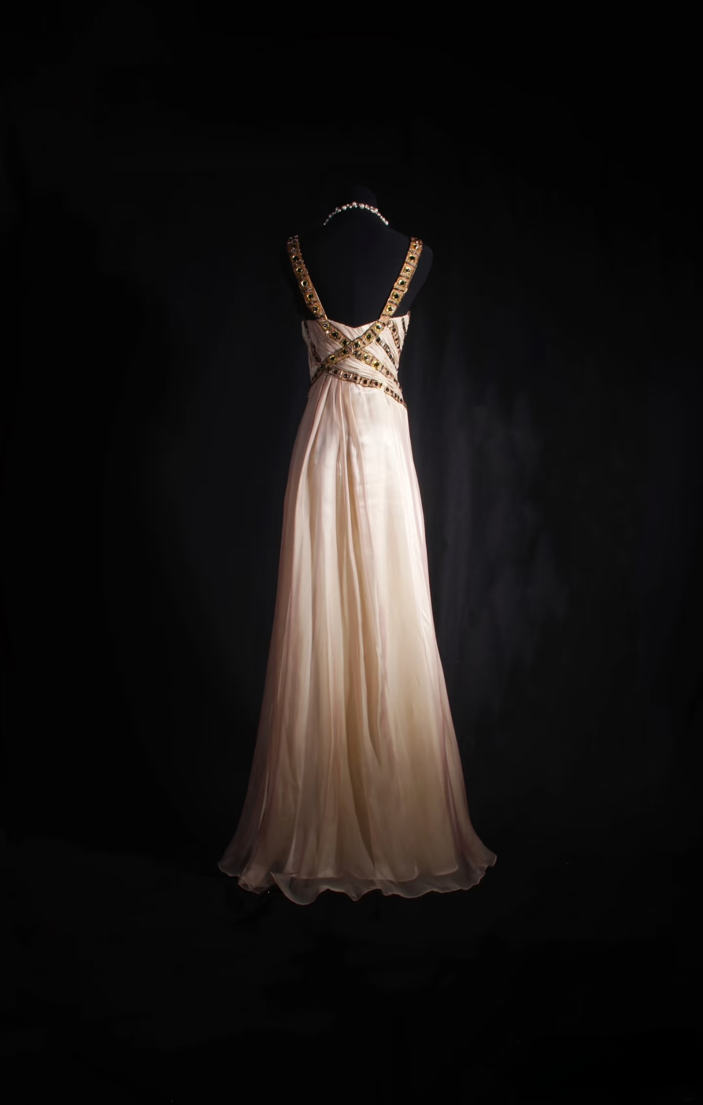 Robe de bal longue vintage trapèze à bretelles ornée de perles dorées, inspiration années 80, en mousseline. Robe de soirée/bal AU034