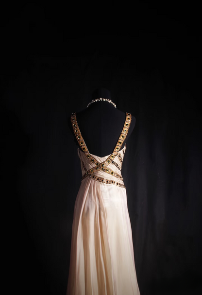 Robe de bal longue vintage trapèze à bretelles ornée de perles dorées, inspiration années 80, en mousseline. Robe de soirée/bal AU034