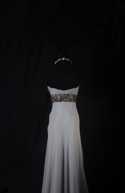 Robes de bal rétro, coupe trapèze, décolleté cœur, gris argenté, perles, style vintage années 80, robes de soirée longues, référence AU035