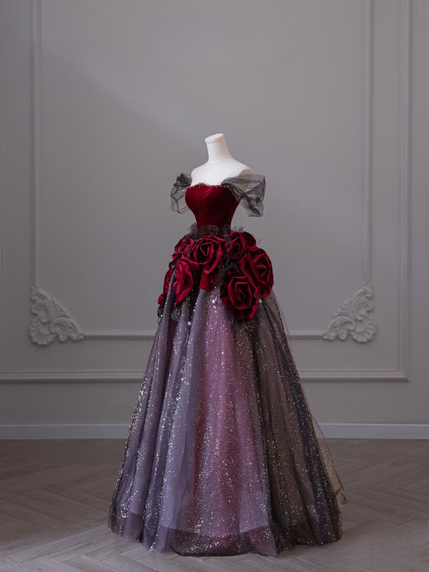 Sexy Ballkleid aus schulterfreiem Tüll mit kurzen Ärmeln, rot, bodenlang, atemberaubende Ballkleider, Inspiration für High School-Tanzkleider, Prinzessinnen-Abschlusskleid AU041