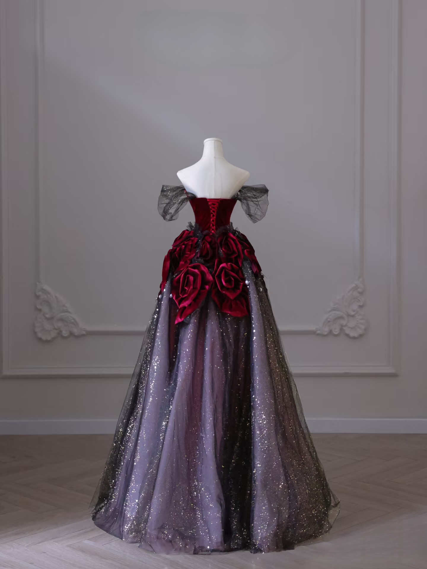 Sexy Ballkleid aus schulterfreiem Tüll mit kurzen Ärmeln, rot, bodenlang, atemberaubende Ballkleider, Inspiration für High School-Tanzkleider, Prinzessinnen-Abschlusskleid AU041