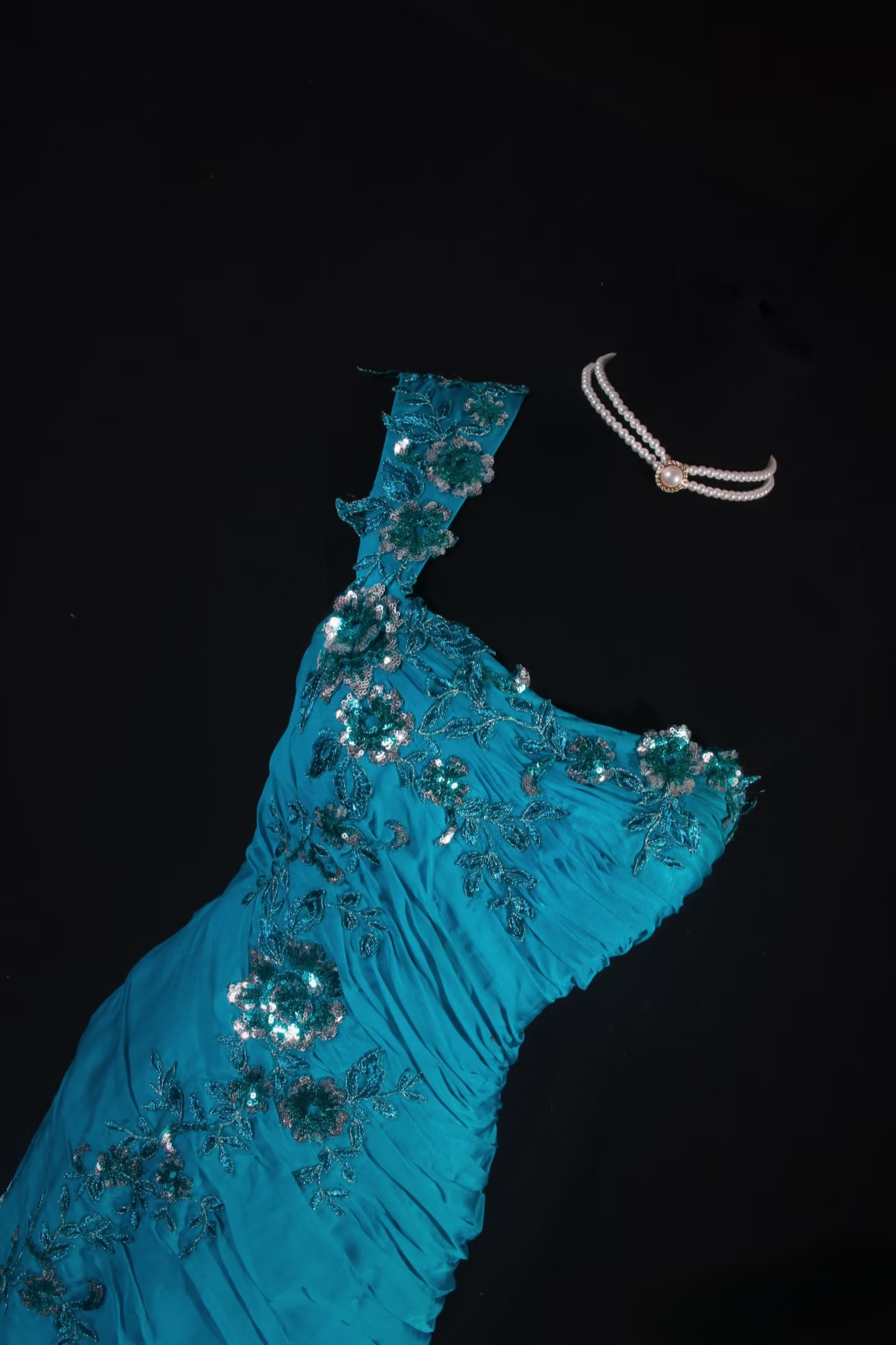 Robe de bal rétro sirène asymétrique bleue ornée de perles, style années 70-80, plissée, robe de soirée longue vintage AU043