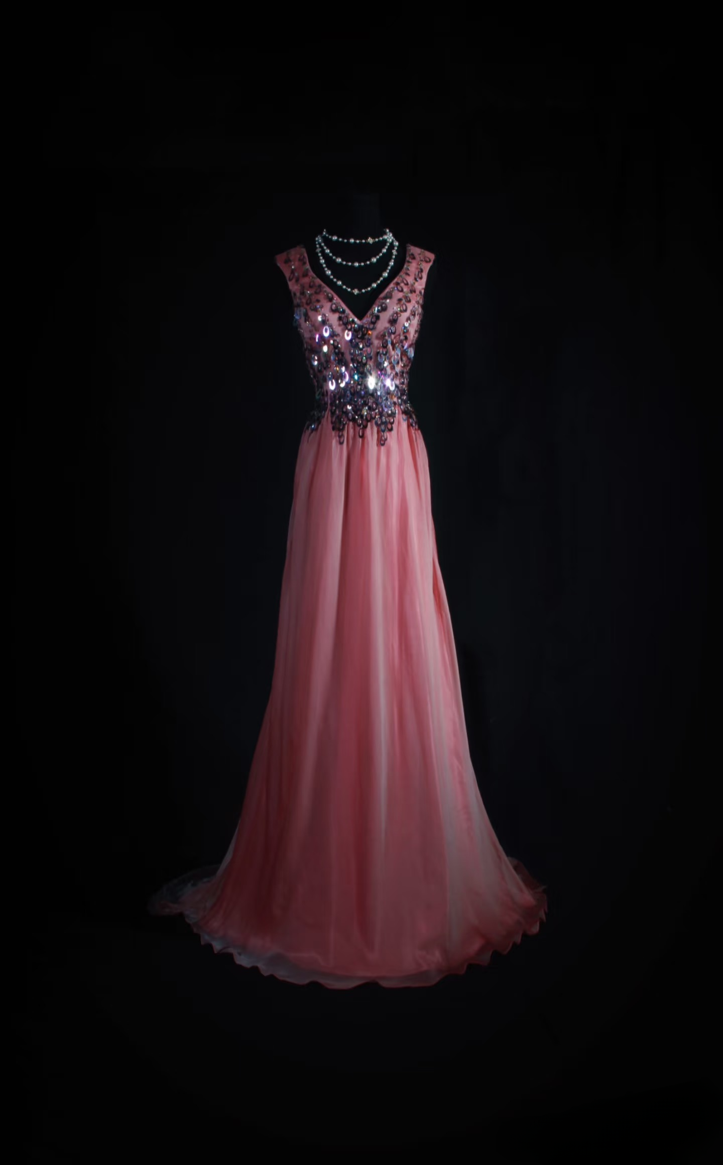 Robe de bal vintage années 1950, style rétro chic, coupe trapèze, col en V, en mousseline rose ornée de perles, robe longue inspirée des années 1950 (AU047)