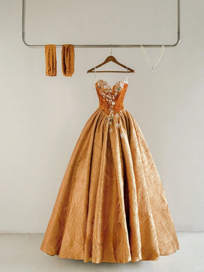 Beautiful Ball Gown Sweetheart Velvet Long Prom Dresses Appliques Prom Gowns AU051