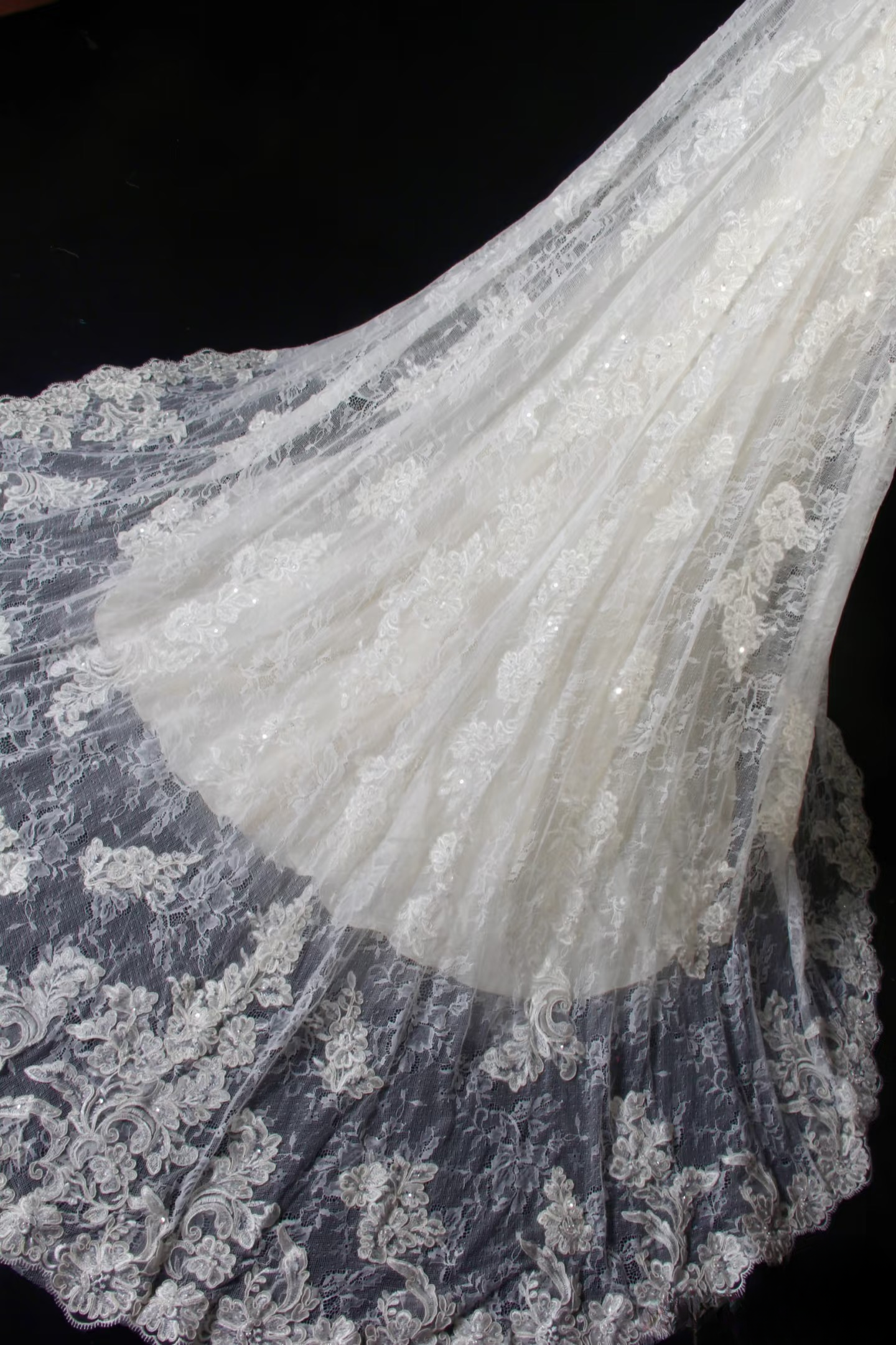 Chic Mermaid Sweetheart Lace White Fitted Corset Long Wedding Dress Bride Gowns Wedding Dresses AU057