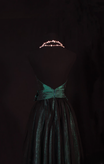 Robe de bal chic sans bretelles en taffetas vert foncé, courte, idéale pour un 18e anniversaire, une soirée de retrouvailles ou un cocktail (AU061)