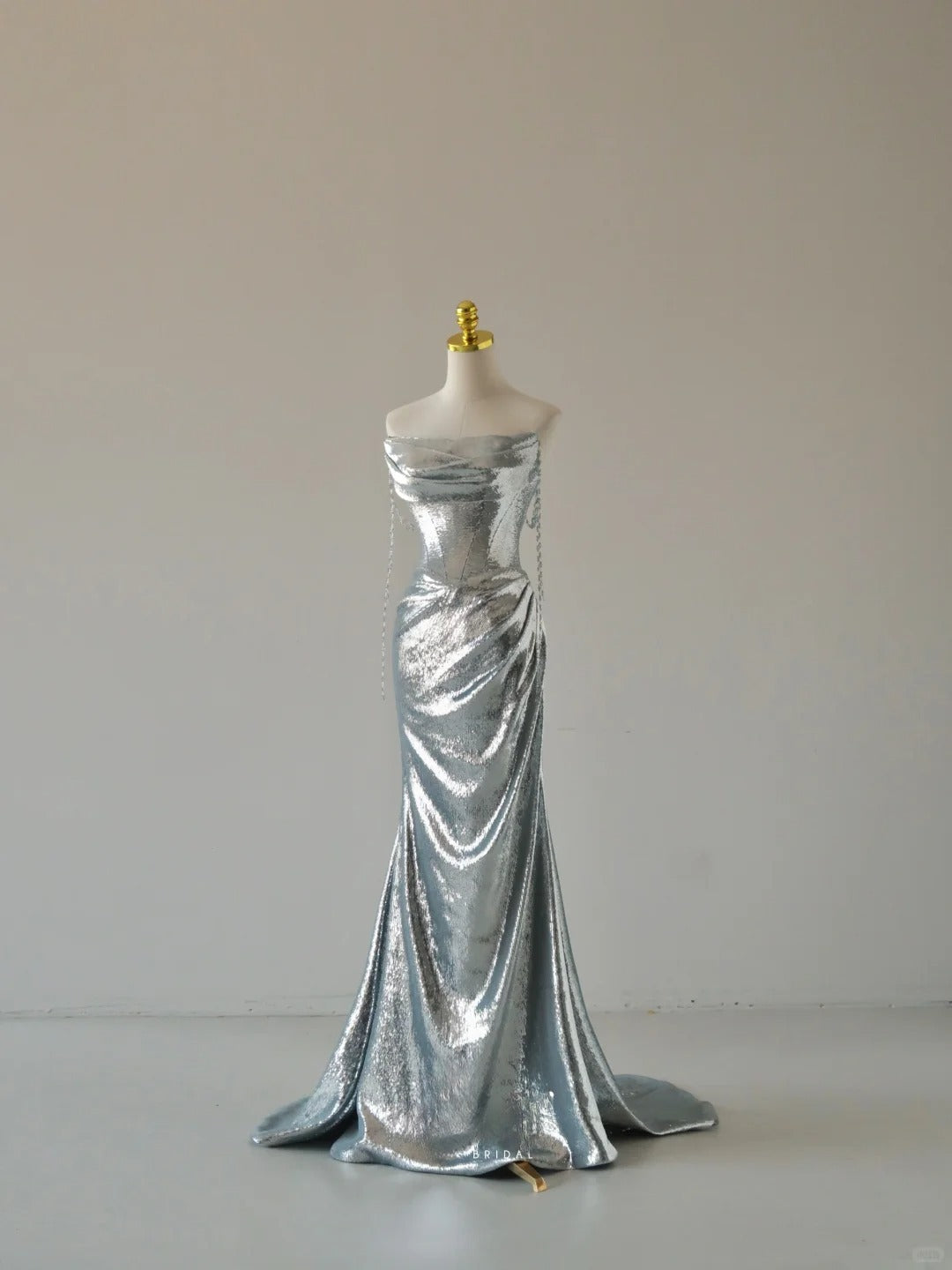 Charming Mermaid Strapless Silver Sequins Sleeveless Prom Dresses Long Prom Gowns AU066