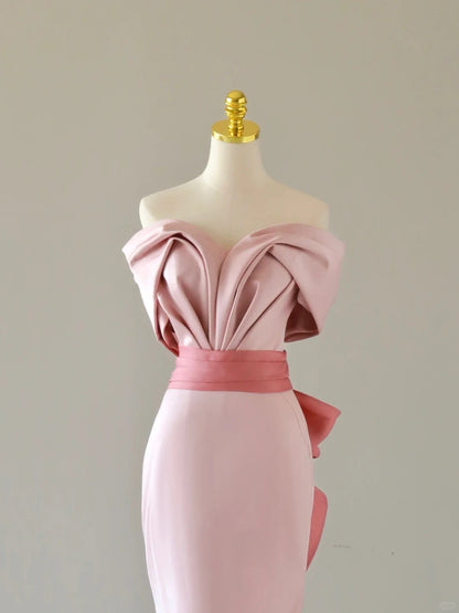 Robe de bal sirène simple, décolleté cœur, satin rose poudré, manches courtes, robe longue AB222