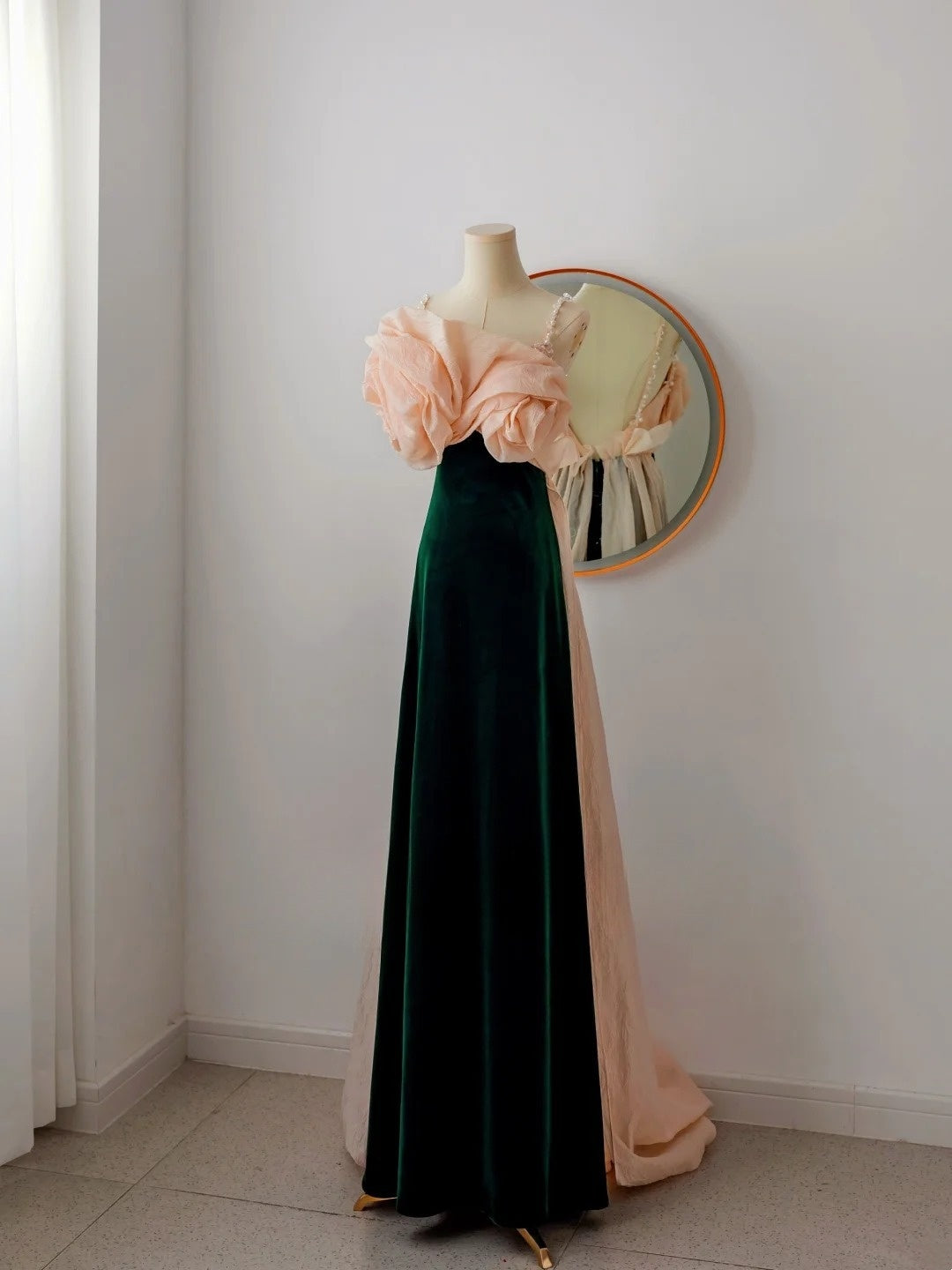 Robe de bal élégante en velours vert foncé, coupe trapèze, bretelles spaghetti, tenue d'anniversaire, AU079