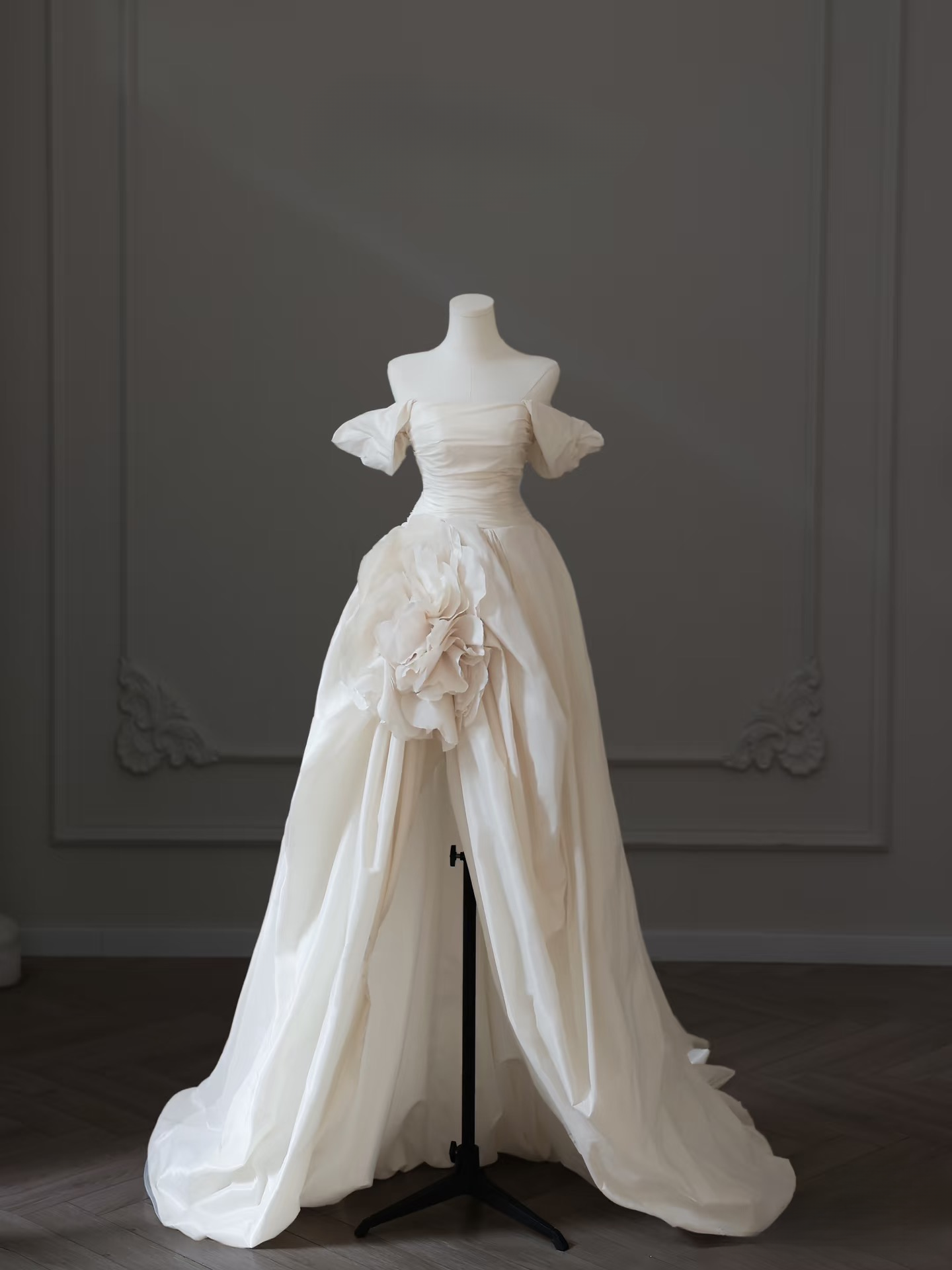 Simple High Low Off The Shoulder White Satin Long Wedding Dress Fairy Formal Wedding Dresses AU083