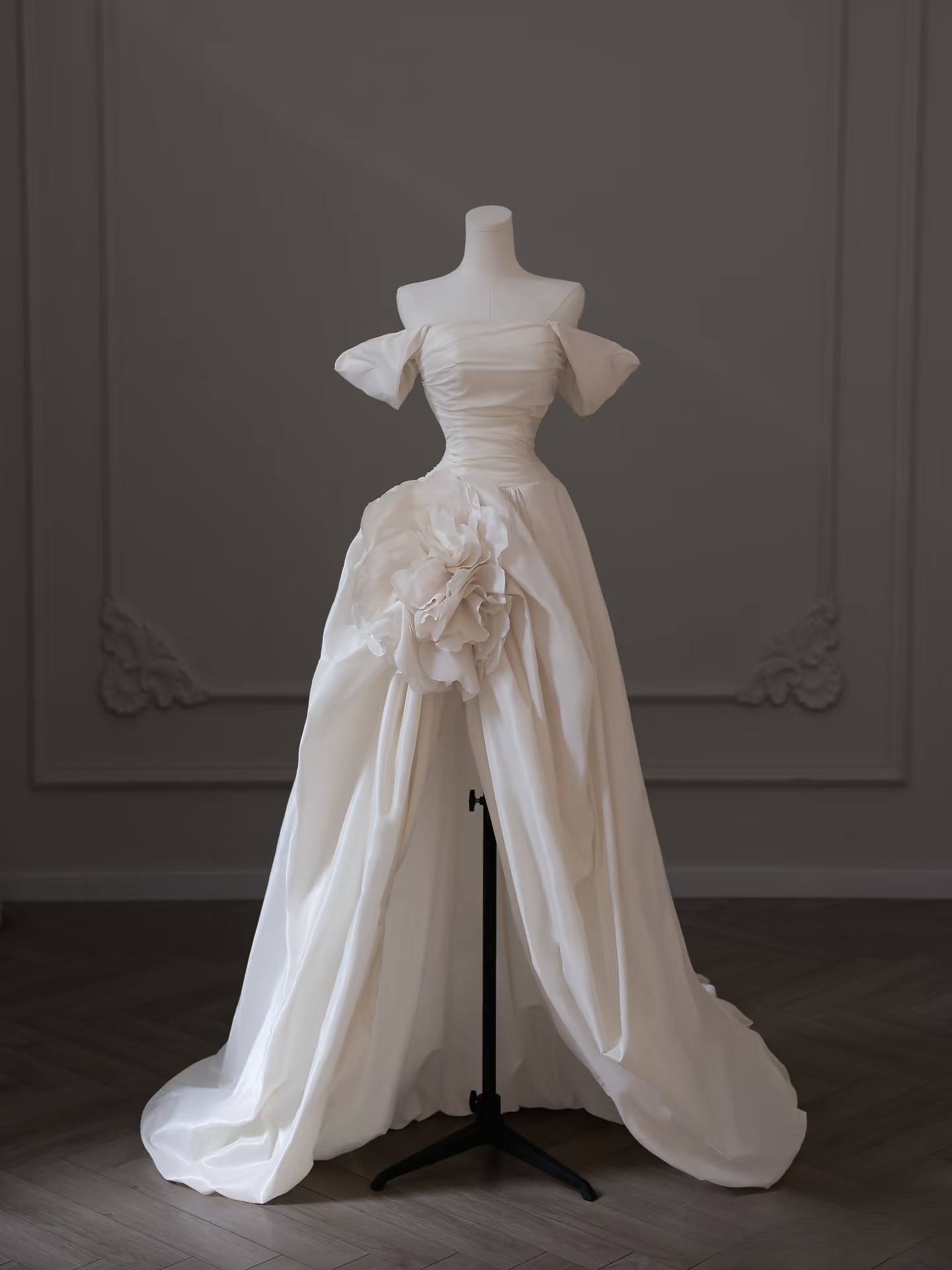 Simple High Low Off The Shoulder White Satin Long Wedding Dress Fairy Formal Wedding Dresses AU083
