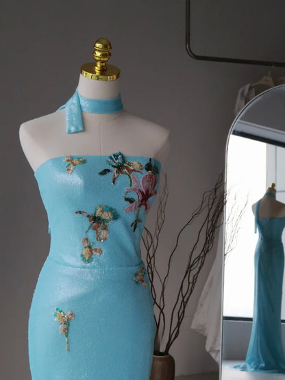 Robe de bal longue sans bretelles, style sirène, ornée de sequins bleus et d'appliqués (AU088)