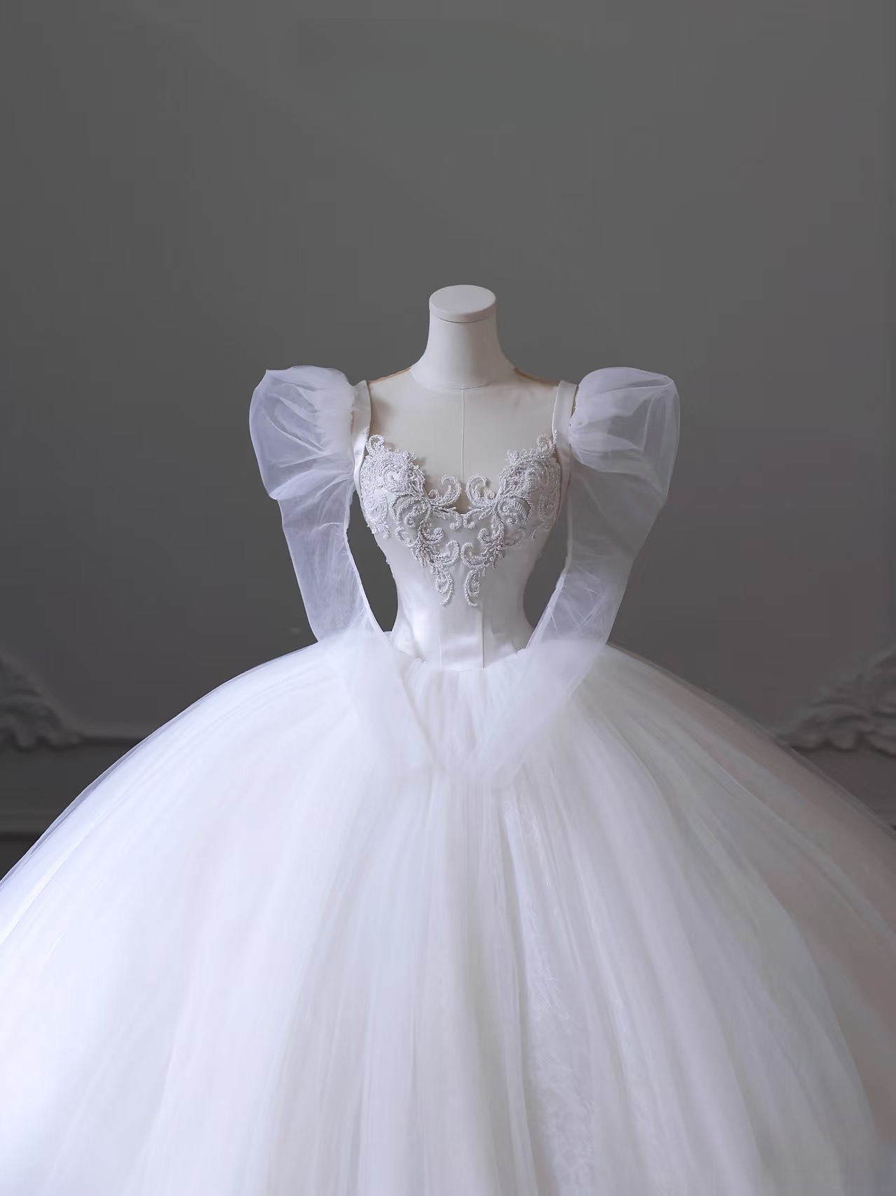 Robe de mariée longue blanche en tulle et dentelle, robe de bal classique, décolleté en cœur, tenue de soirée féerique, AU092
