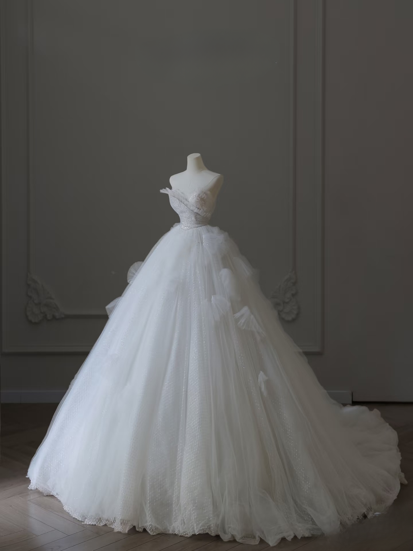 Classic Ball Gown Sweetheart Tulle Sequin White Long Wedding Dress Fairy Formal Wedding Dresses AU093