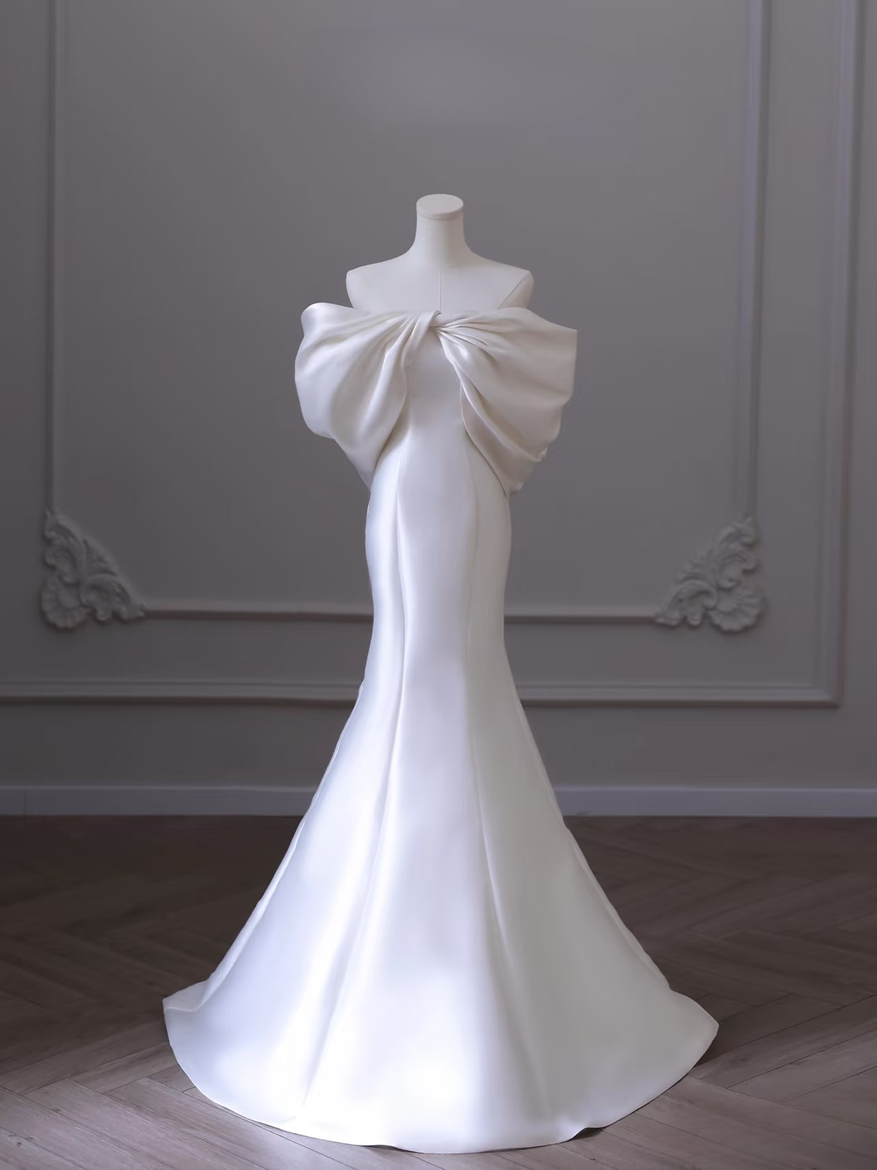 Classic Mermaid Strapless White Satin Long Wedding Dress Fairy Formal Wedding Dresses AU085