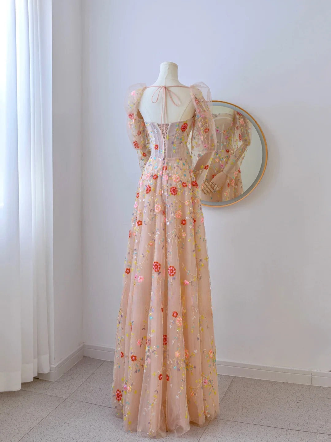 Niedliches, trägerloses A-Linien-Abendkleid mit langen Ärmeln, floraler Spitze und Spitze, formelles Partykleid, Ballkleid AU102