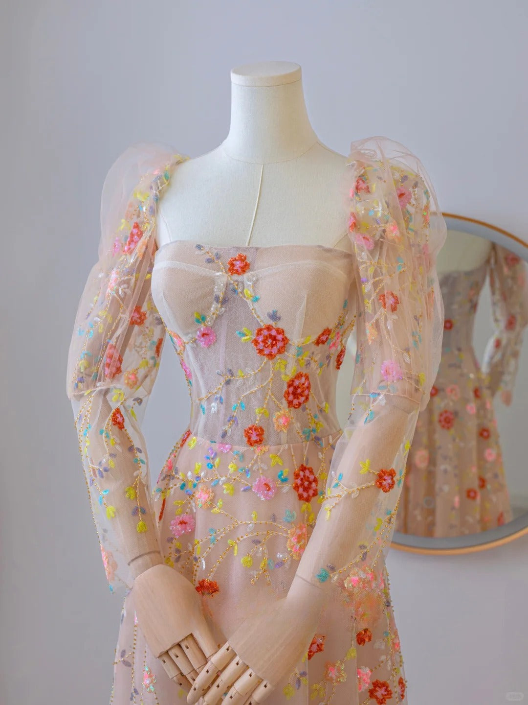 Niedliches, trägerloses A-Linien-Abendkleid mit langen Ärmeln, floraler Spitze und Spitze, formelles Partykleid, Ballkleid AU102