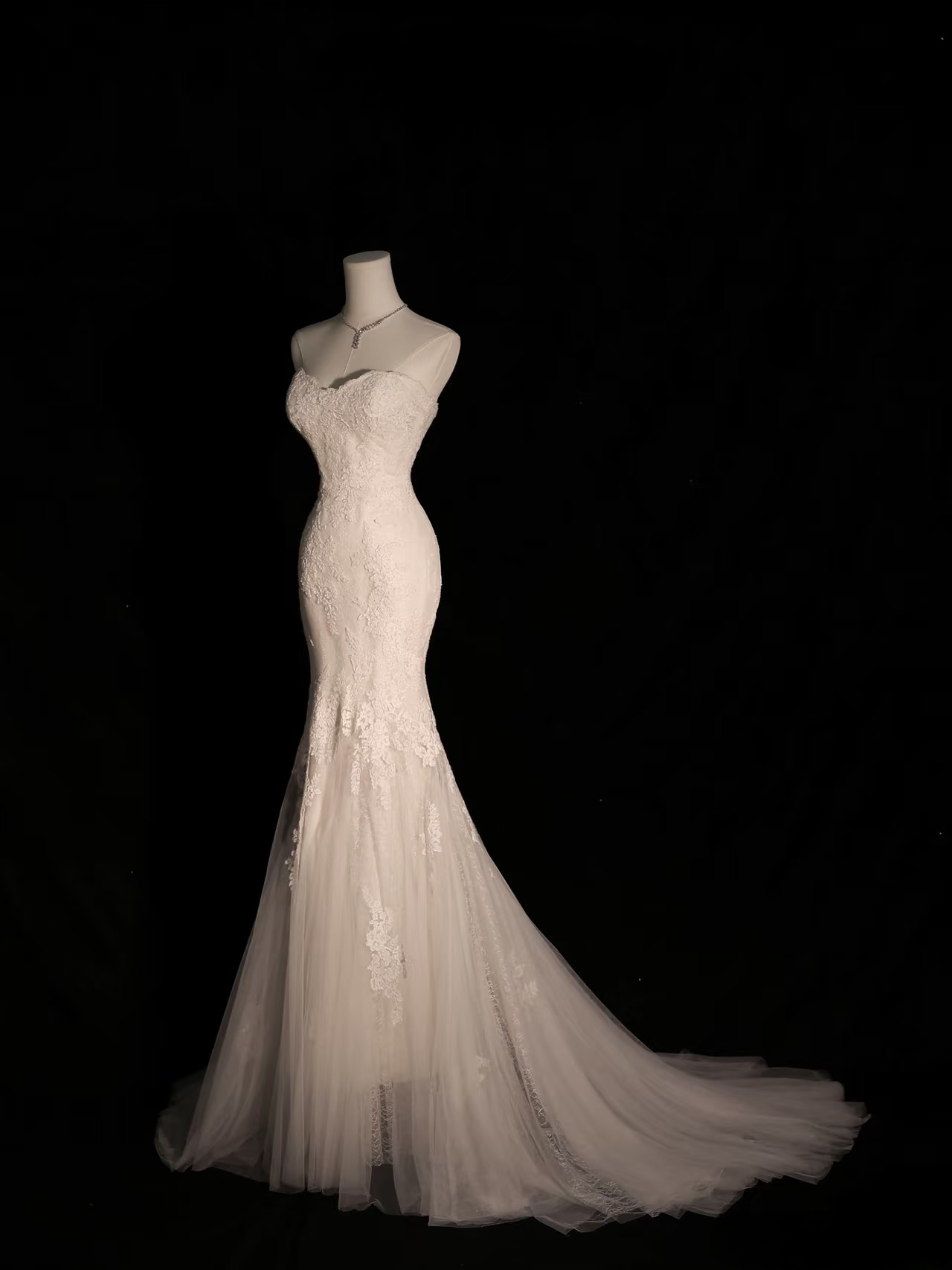 Robe de mariée longue en dentelle blanche style sirène vintage, décolleté en cœur, tenue de soirée féerique, AU104