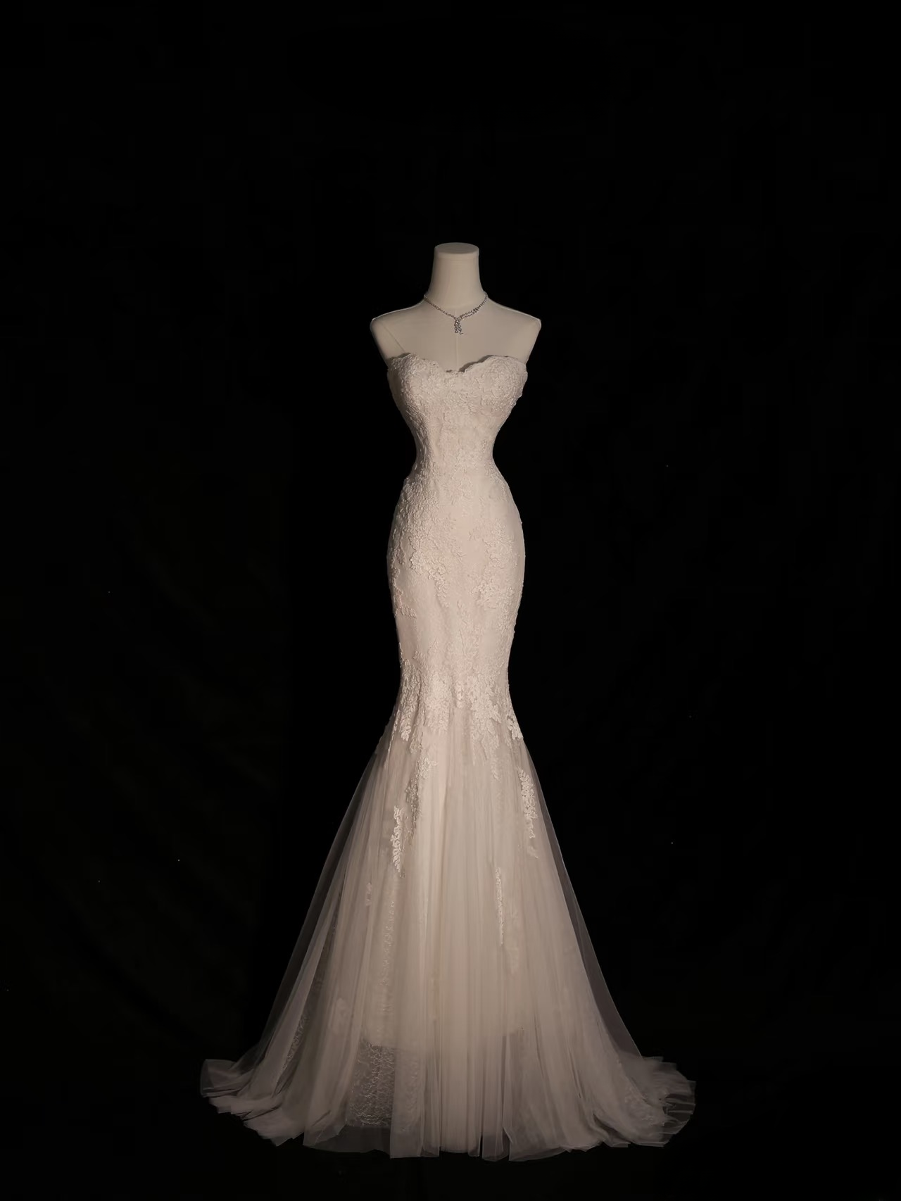 Robe de mariée longue en dentelle blanche style sirène vintage, décolleté en cœur, tenue de soirée féerique, AU104