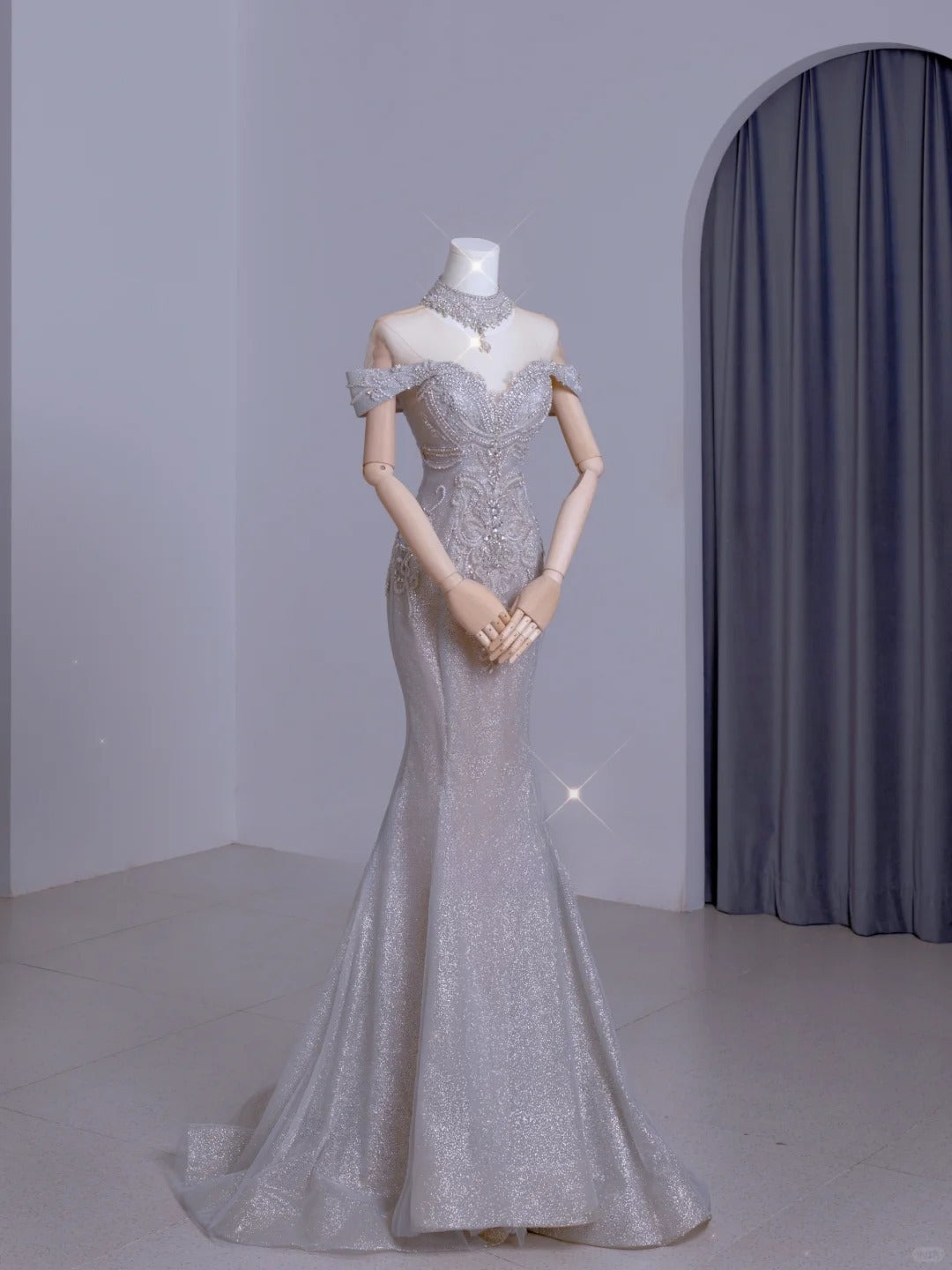 Niedliches, schulterfreies, silbernes Meerjungfrauen-Abendkleid mit kurzen Ärmeln und Perlenbesatz, langes Kleid für festliche Anlässe, AU105