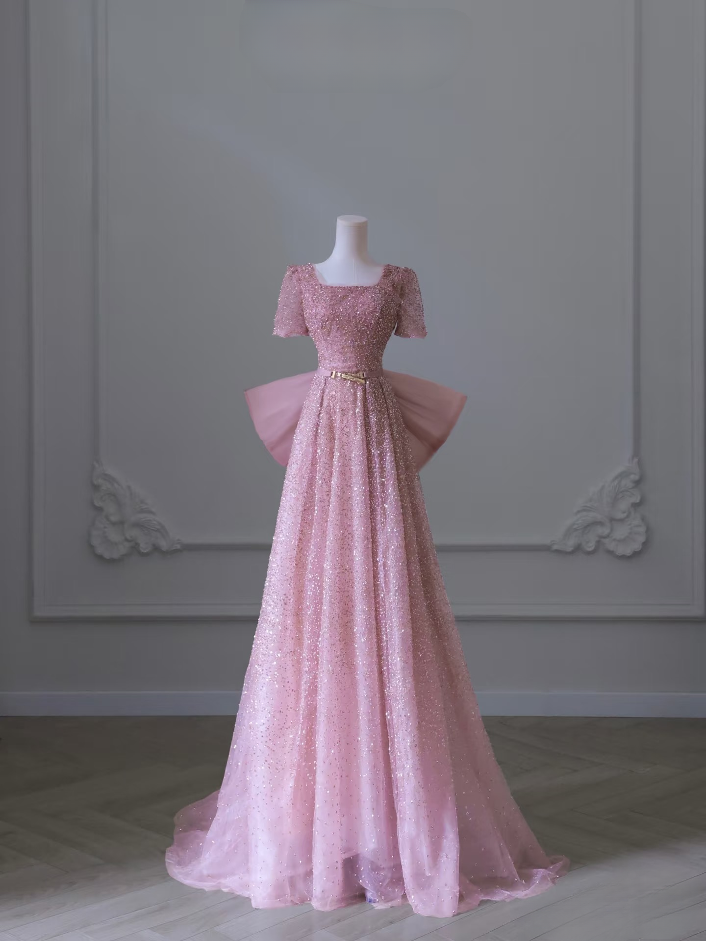 Robe de bal élégante, col carré, manches courtes, en tulle rose, inspiration tendance, robe de soirée formelle, robe de bal AU118