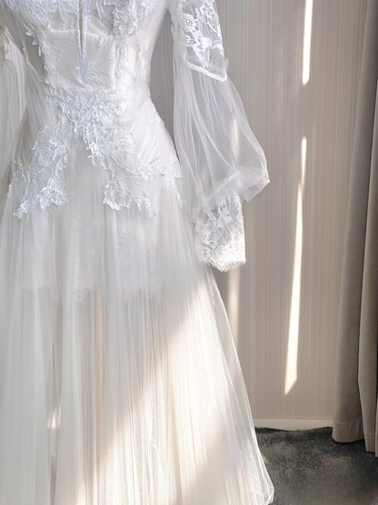 Robe de mariée trapèze en tulle et dentelle blanche, col en V, style féerique, AU126