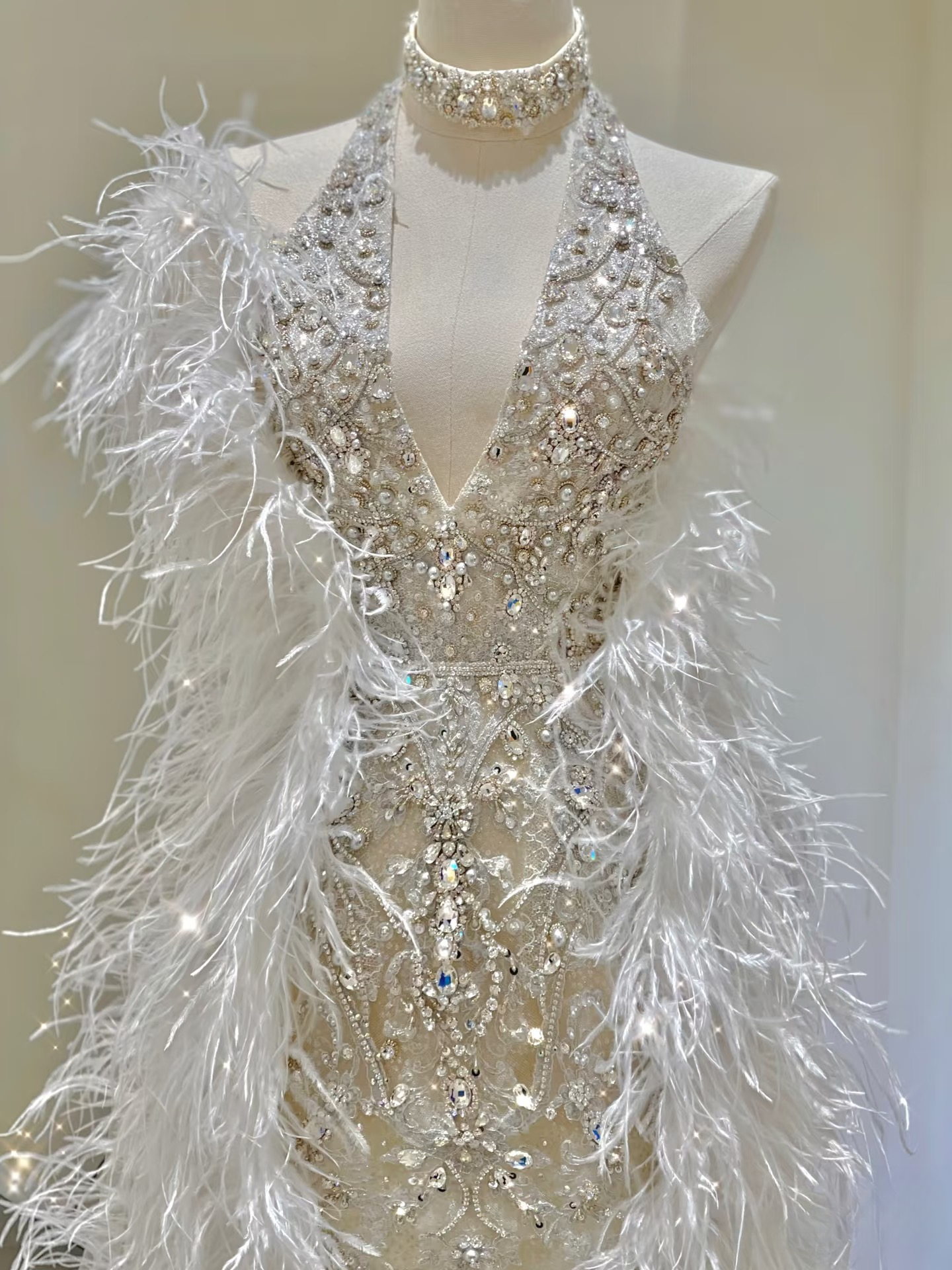 Vintage Mermaid Halter V Neck Sequin Lace Long Wedding Dress Fairy Formal Sparkly Wedding Dresses AU127