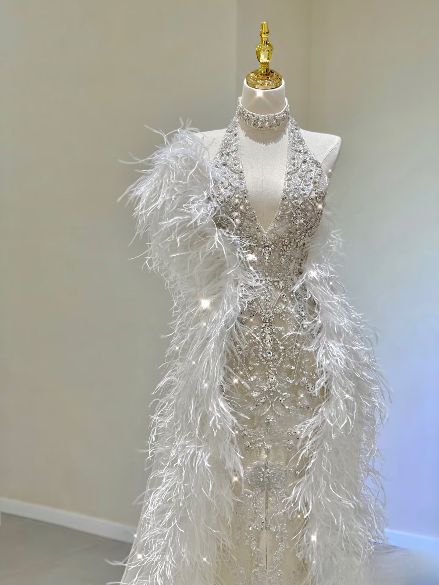 Vintage Mermaid Halter V Neck Sequin Lace Long Wedding Dress Fairy Formal Sparkly Wedding Dresses AU127