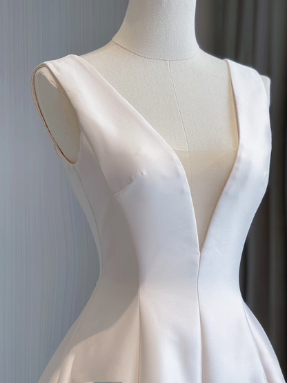 Traum Ballkleid V-Ausschnitt Ärmellos Satin Weiß Brautkleid Fee Formale Bräute Kleid Brautkleider AU138