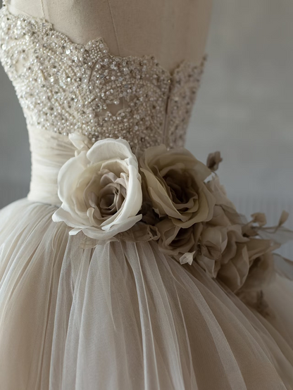 Traum Ballkleid Trägerloses Champagner Ärmelloses Tüll Brautkleid Mit Perlen Fee Formale Bräute Kleid Brautkleider AU142