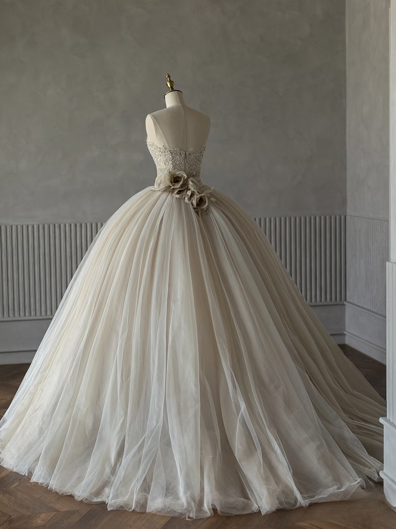 Traum Ballkleid Trägerloses Champagner Ärmelloses Tüll Brautkleid Mit Perlen Fee Formale Bräute Kleid Brautkleider AU142