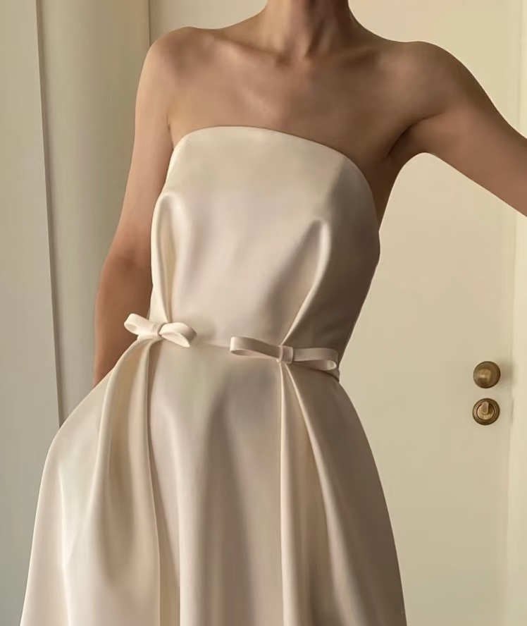 Traum Ballkleid Trägerloses Elfenbein Ärmelloses Satin Brautkleid Mit Schleife Fee Formale Bräute Kleid Brautkleider AU144