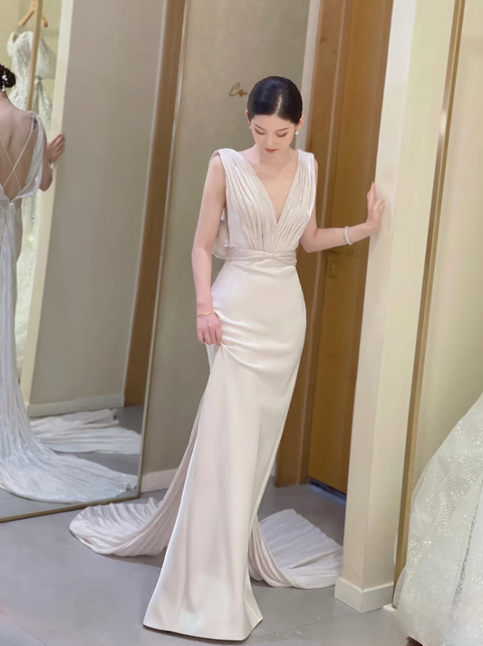 Dream Mermaid V Neck Sleeveless Satin Wedding Dress Fairy Formal Brides Gown Wedding Dresses AU147