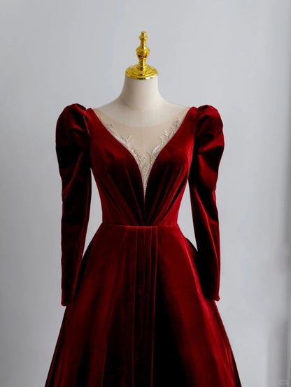 Robe de bal longue bordeaux en velours, coupe trapèze, col V et manches longues, modèle AU162