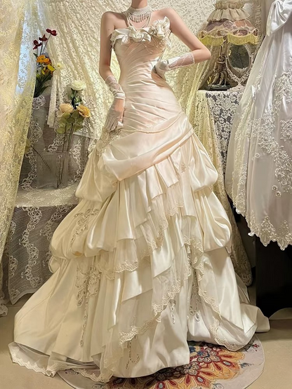 Robe de mariée longue blanche sirène sans bretelles en satin, style années 70, coupe ajustée, référence AU165