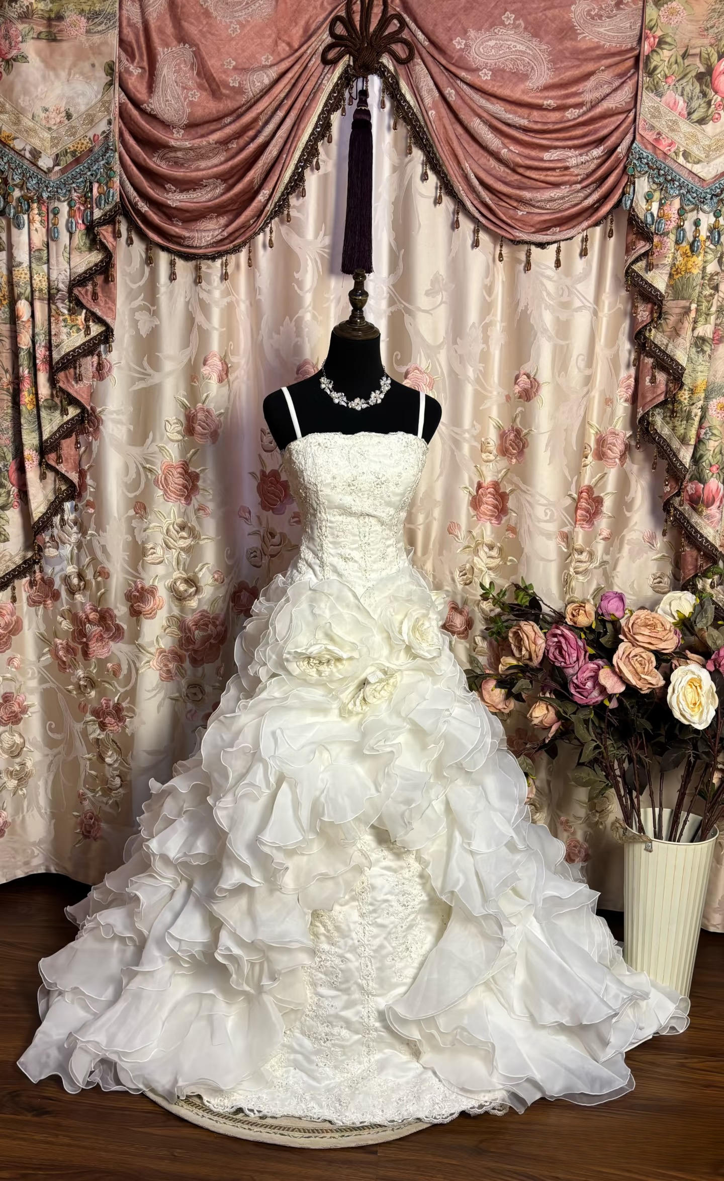 Retro Ball Gown Spaghetti Strap Lace 60s White Fitted Corset Bride Gown Long Wedding Dresses AU173